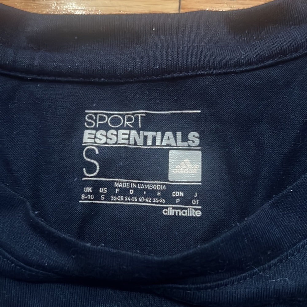 Adidas T-shirt Sz s - Picture 2 of 2